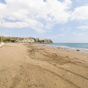 Homeforguest Modern In San Agustin 2 Min From The San Bartolomé